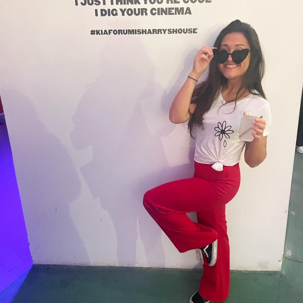 Meet your Posher, Alyxandra